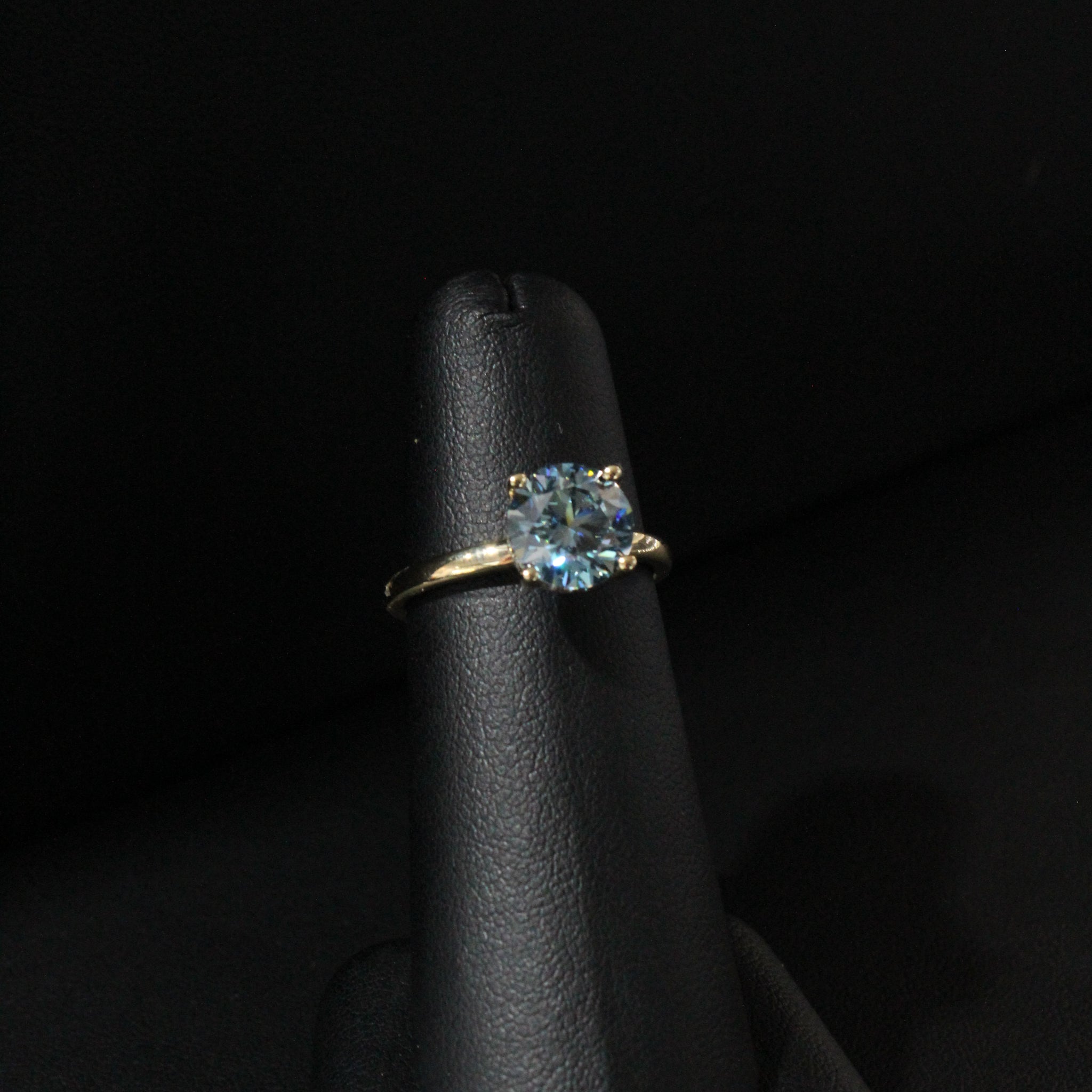 YG Lab Grown Diamond Blue Round Ring 2.37ctw