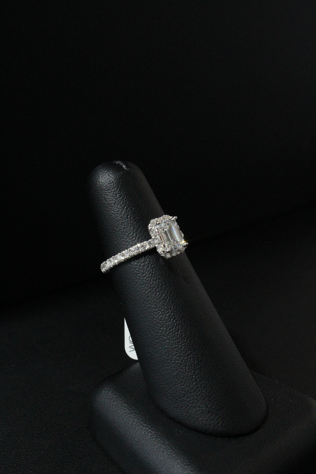 WG Lab Grown Diamond Ring VVS2 F 1.03