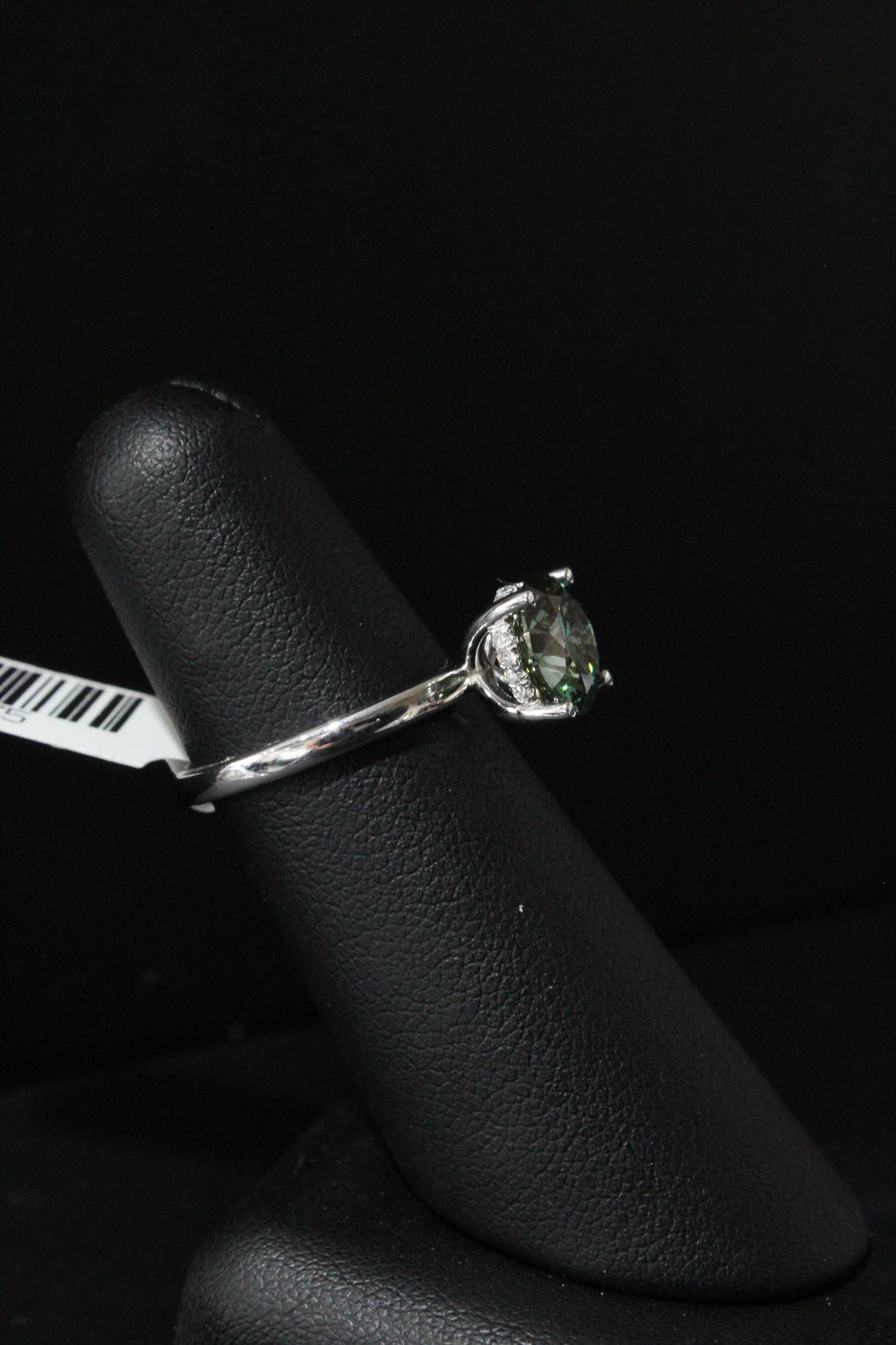 WG Lab Grown Diamond Green Round Ring 2.44ctw