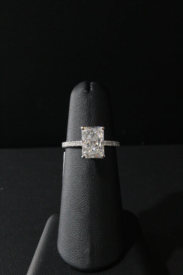 Lab Grown Round Diamond Ring 3.07ct VS1 G DW .28