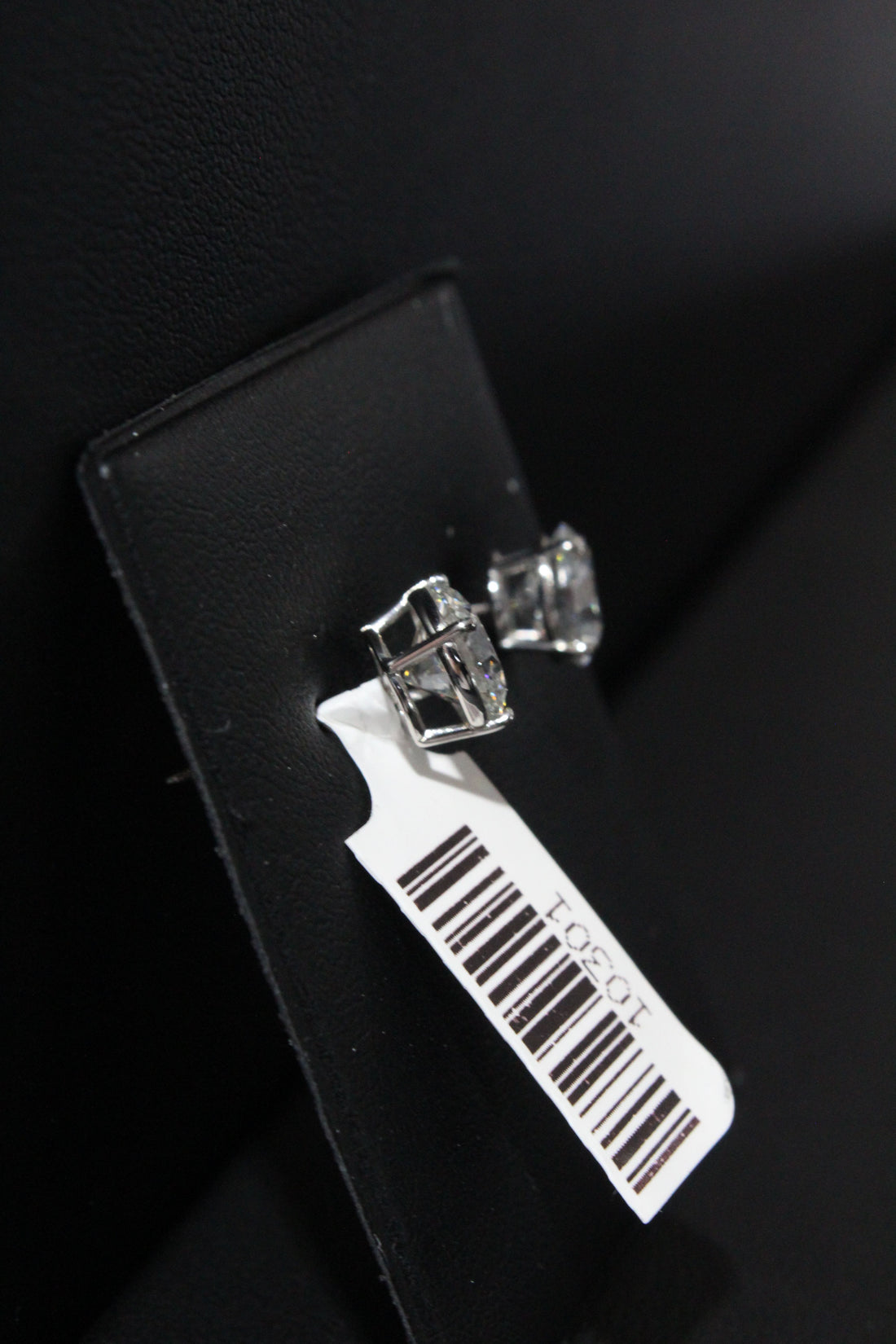 WG LGD Earrings 3.20ctw JSERL113